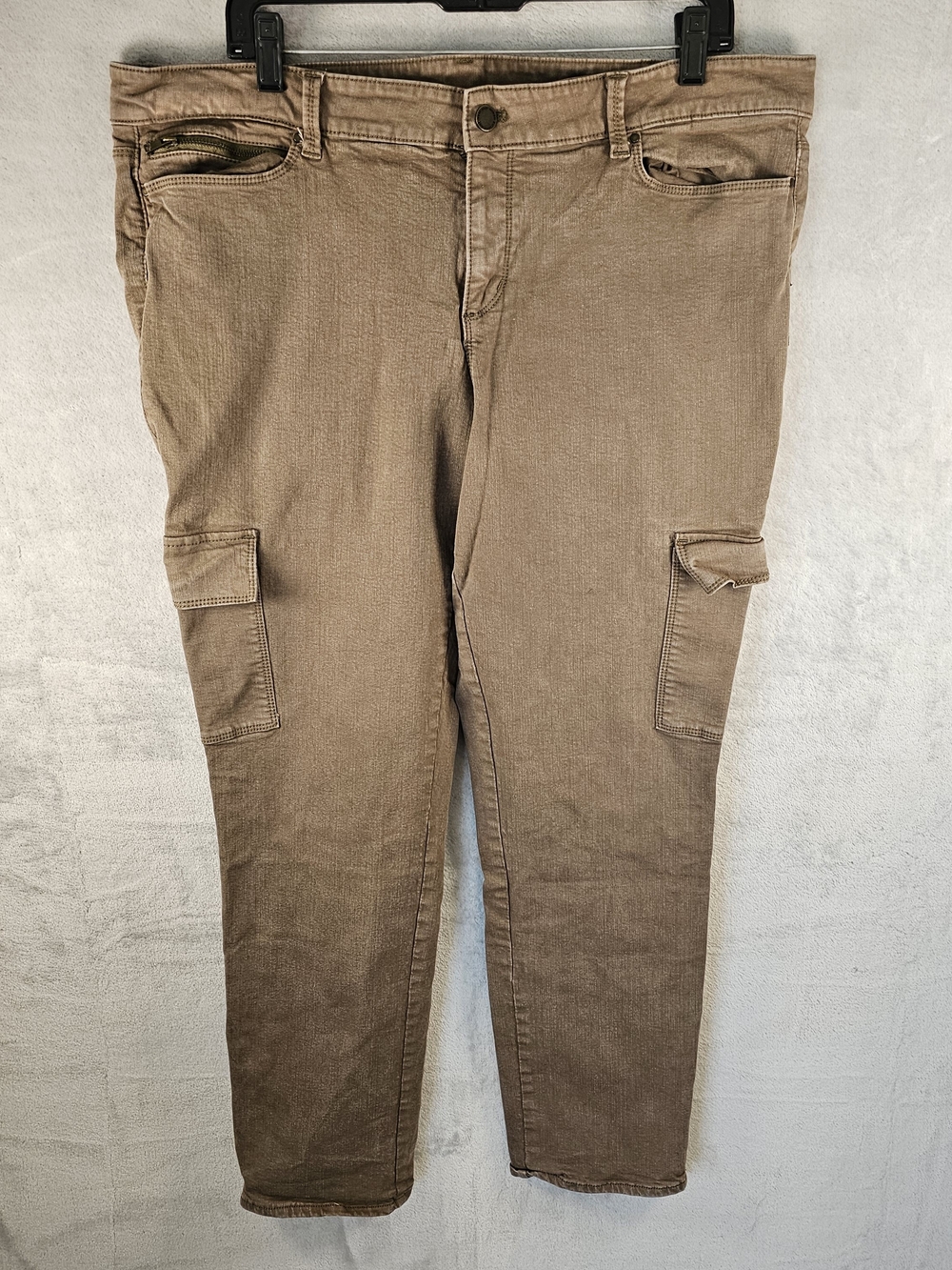 Ann Taylor Sz. 18 Women's Khaki Cargo Jeans Zip Cuffs Stretch Cotton Combat